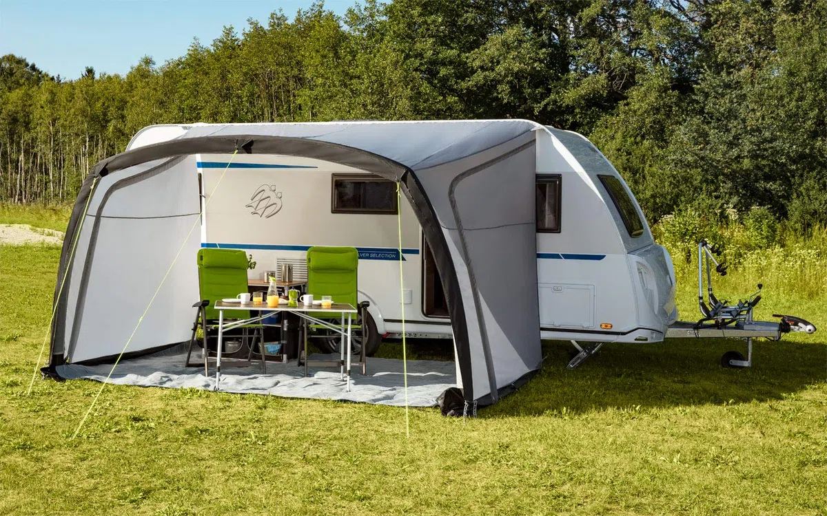 BERGER Sombra-Air 4m Vorzelt mit UV Schutz 50+ | Wasserabweisendes Busvorzelt | Sonnenvordach, Windschutz und Regenschutz für Bus, Van und Wohnmobil