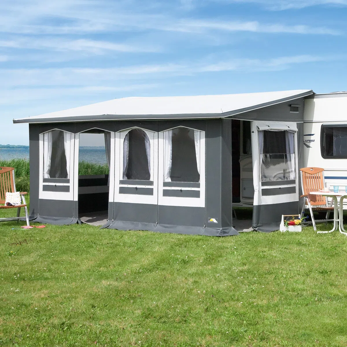 dwt Wohnwagen Vorzelt Favorit III mit 250 cm Tiefe, freistehendes Teilzelt für Winter- und Dauercamping inkl. Abspannmaterial und Packsack, Größe:440 x 250 cm (BxT)